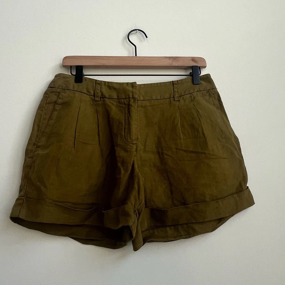 New Tommy Bahama 100% Linen Two Palms Cuffed Short Forest Moss Women Size 4 - Picture 1 of 10